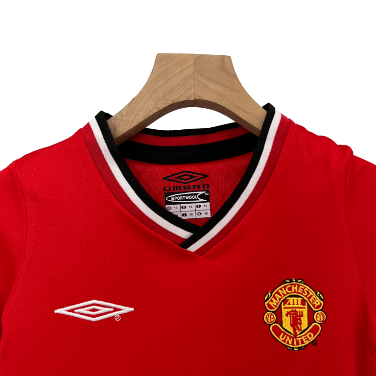 MANCHESTER UNITED I 00/01 CHILDREN'S SET (RETRO)